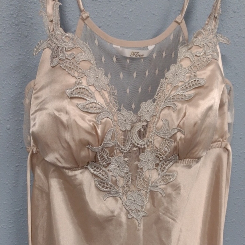 Elegant Satin Chemise in Cream , Babydoll, Sexy,Feminine. - Picture 3 of 13